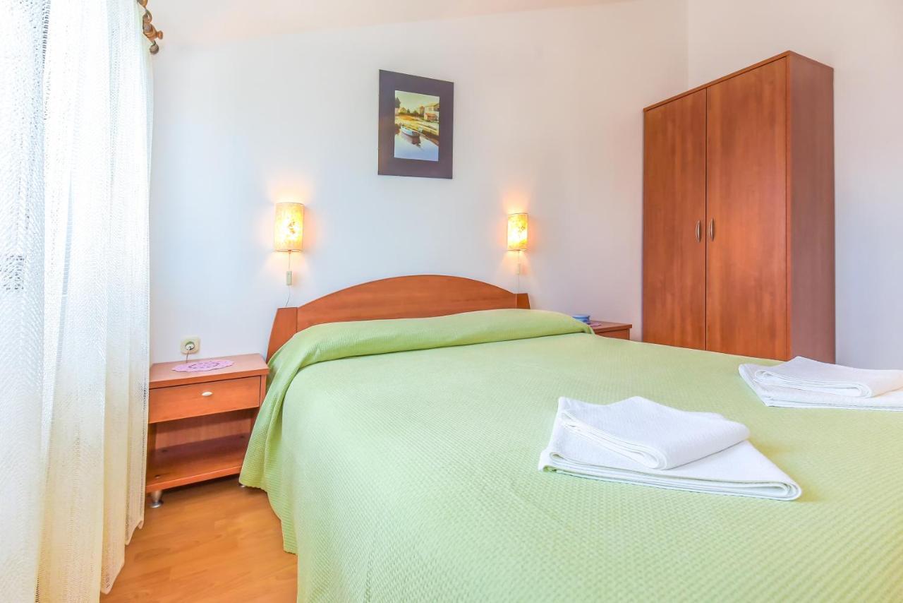 Apartments Adria Біоград-на-Мору Номер фото