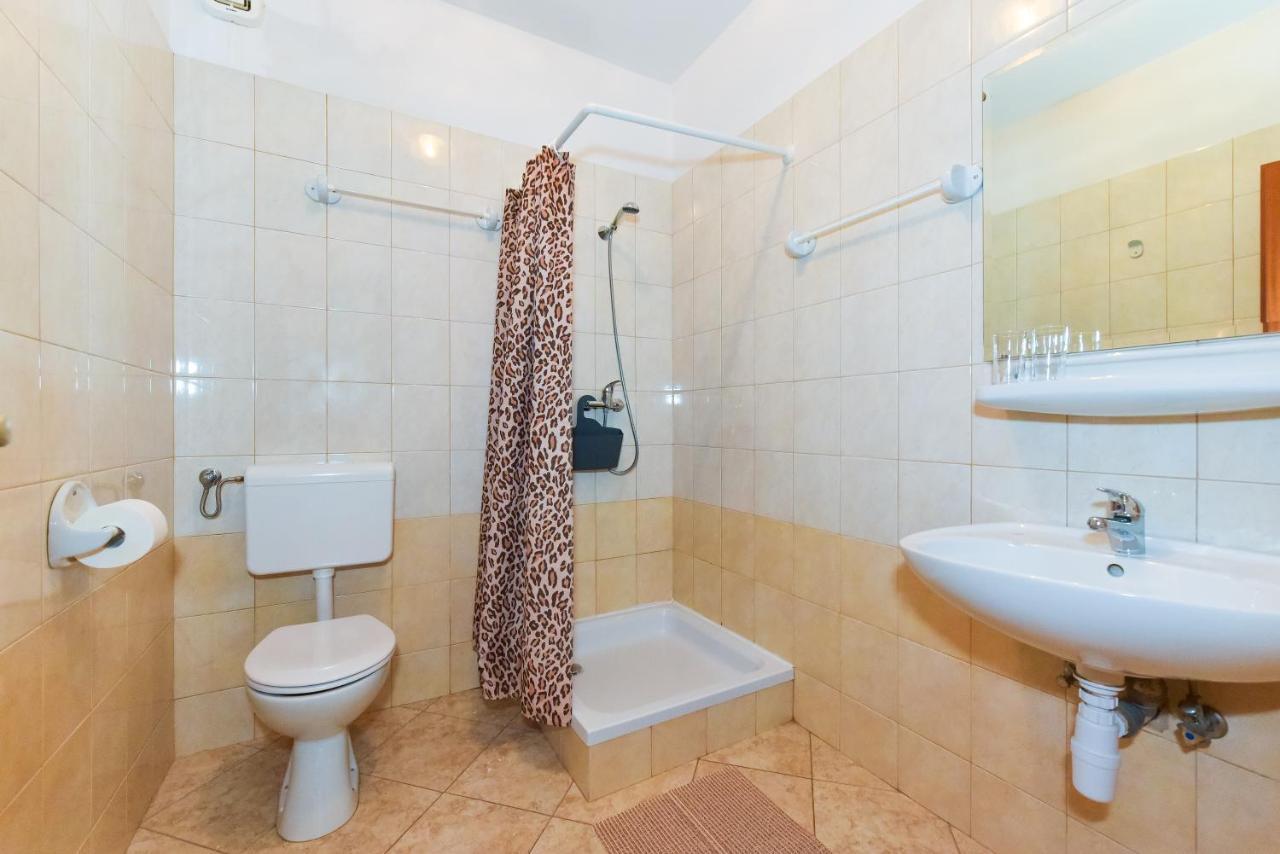 Apartments Adria Біоград-на-Мору Номер фото