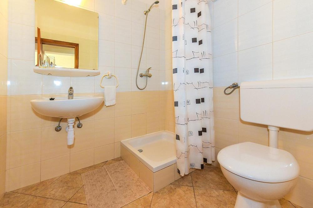 Apartments Adria Біоград-на-Мору Номер фото